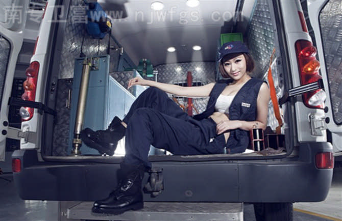依维柯卫富特种汽车制服诱惑