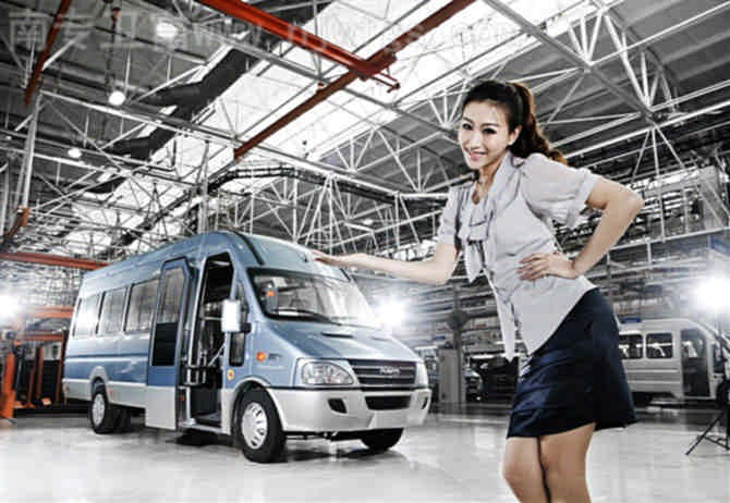 依维柯卫富特种汽车制服诱惑