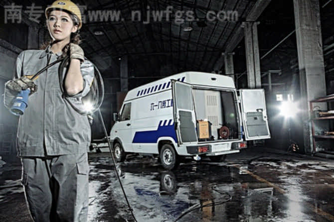 依维柯卫富特种汽车制服诱惑