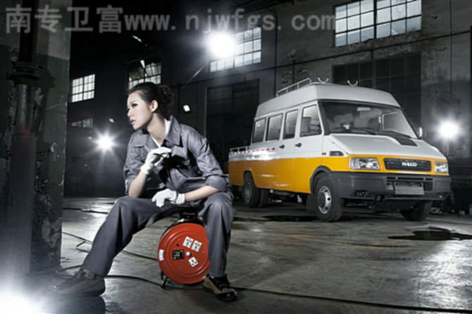 依维柯卫富特种汽车制服诱惑
