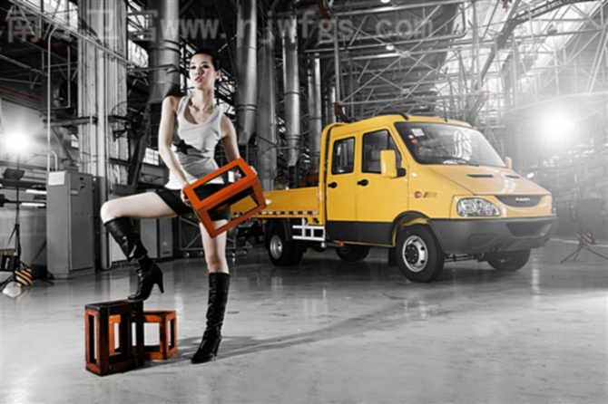 依维柯卫富特种汽车制服诱惑
