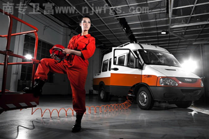 依维柯卫富特种汽车制服诱惑