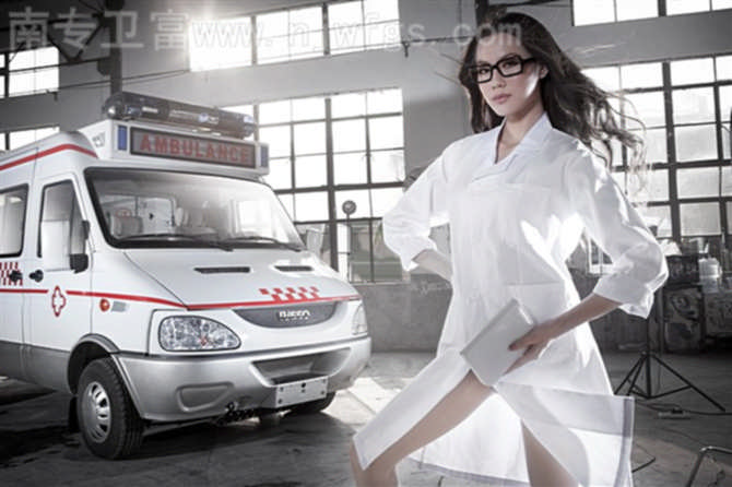依维柯卫富特种汽车制服诱惑